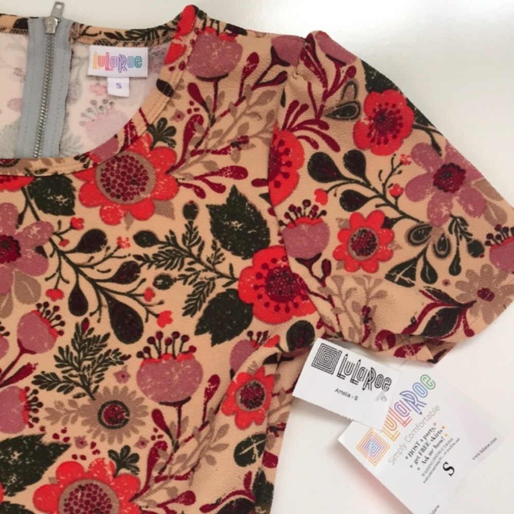 SOLD Lularoe Amelia, HTF Floral Print